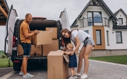 Running Out of Space at Home? Here’s When to Use Self Storage in Yamanto